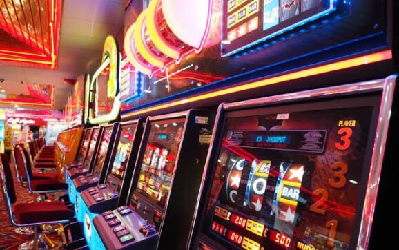 Why You Should Avoid Brick-and-Mortar Casinos