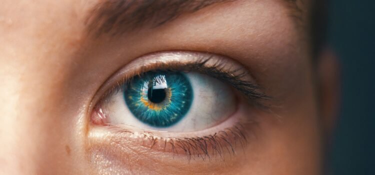 What to Expect Before and After Cataract Surgery: A Patient’s Guide